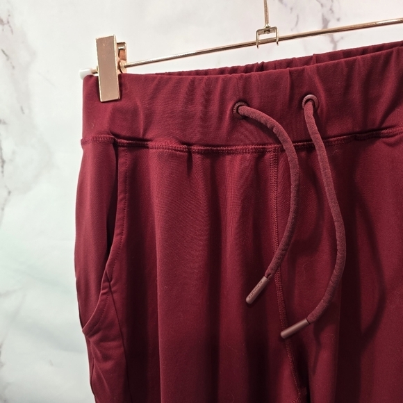 Alphalete Jogger Womens XS Red Drawstring Skinny Warm Up Gym Pants - Picture 2 of 10